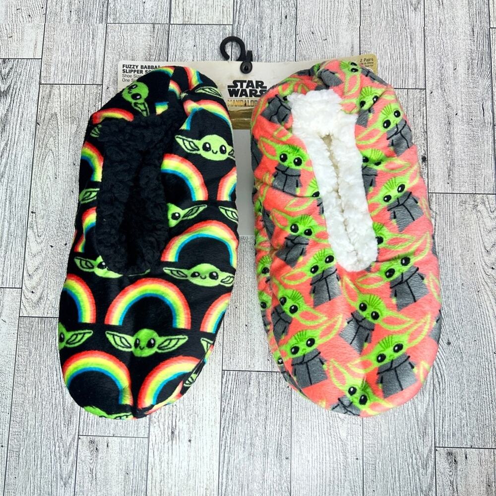 NWT 2 Pair Star Wars Mandalorian Fuzzy Babba Slippers Socks